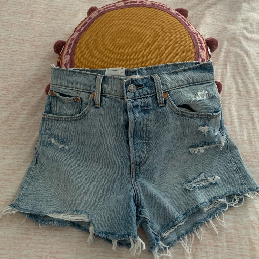 Brand New Levi Shorts